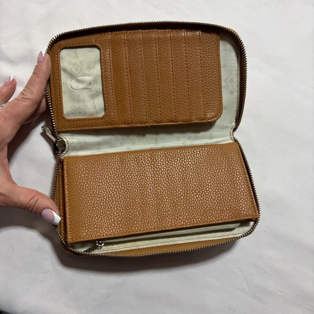 Thirty one all about the Benjamin’s wallet cheetah print - Picture 2 of 9